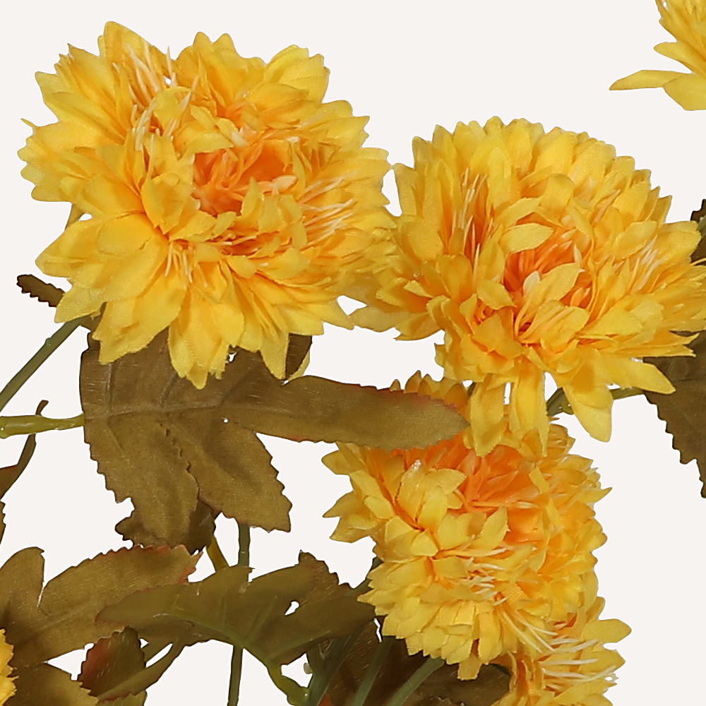 En elegant Krysantemum gul Isört, Konstgjord krysantemum 61 cm hög 6 blommor med naturligt utseende och känsla. Detaljerad utformning med realistiskt bladverk. 1