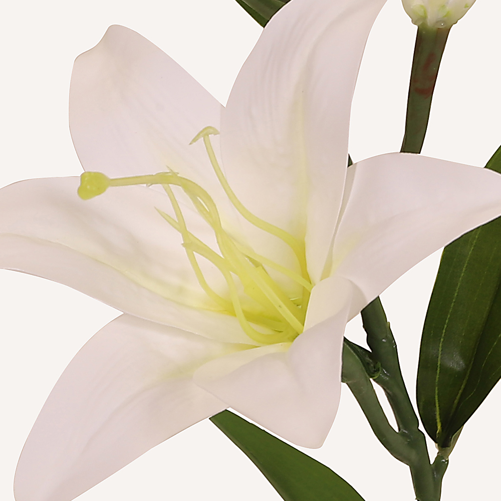 En elegant Lilja vit Gunsan, Konstgjord lilja 52 cm hög med naturligt utseende och känsla. Detaljerad utformning med realistiskt bladverk. 1