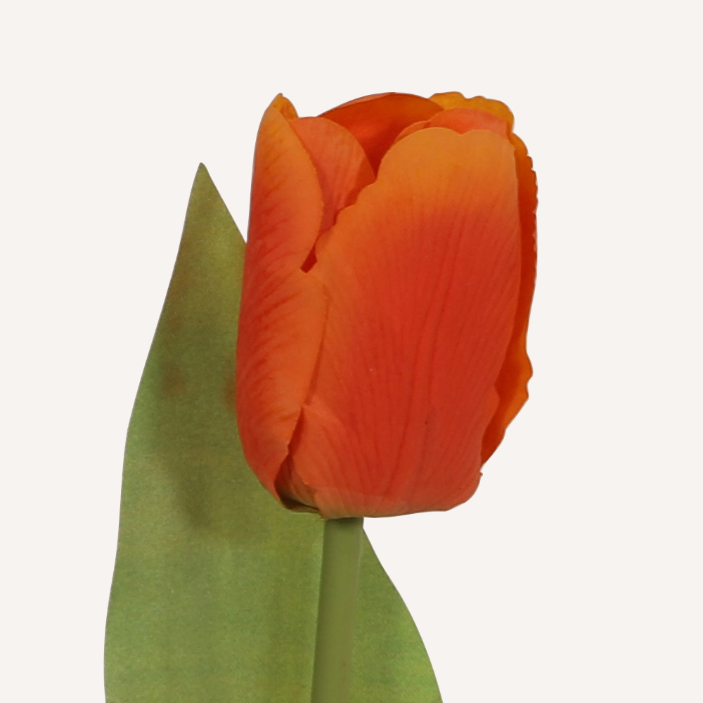 En elegant Tulpan orange Lisse, Konstgjord tulpan 34 cm hög med naturligt utseende och känsla. Detaljerad utformning med realistiskt bladverk. 1