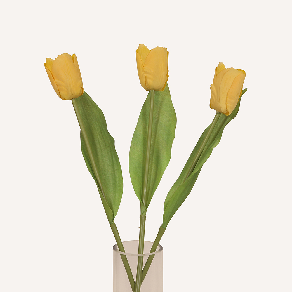 En elegant Tulpan gul Lisse, Konstgjord tulpan 34 cm hög med naturligt utseende och känsla. Detaljerad utformning med realistiskt bladverk. 3