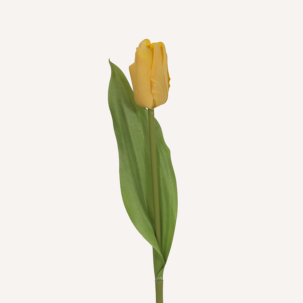 En elegant Tulpanbukett gul Lisse, Konstgjord blombukett med 9 blommor och snittgrönt med naturligt utseende och känsla. Detaljerad utformning med realistiskt bladverk. 1
