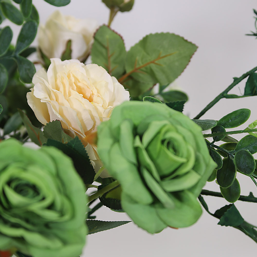 En elegant Rosbukett grön Vintage - Skogens Bukett, Konstgjord blombukett med 13 blommor och snittgrönt med naturligt utseende och känsla. Detaljerad utformning med realistiskt bladverk. 