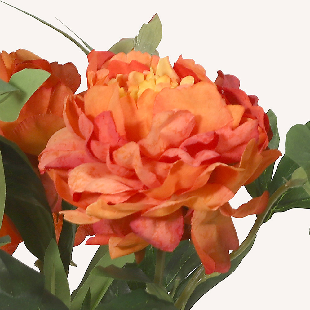 En elegant Pion orange Lactiflora, Konstgjord pion 63 cm hög med naturligt utseende och känsla. Detaljerad utformning med realistiskt bladverk. 