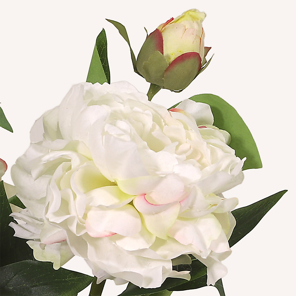 En elegant Rosbukett vit Annie - Ljusets Hjärta, Konstgjord blombukett med 10 blommor och snittgrönt med naturligt utseende och känsla. Detaljerad utformning med realistiskt bladverk. 